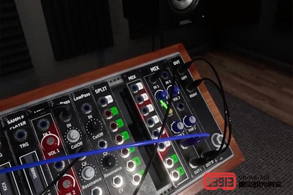 美国电子厂商Bright Light推出模块化合成器“synthspace”