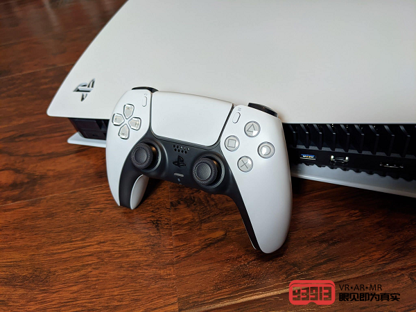 PS5开箱：厚重的主机，优秀的DualSense上手体验