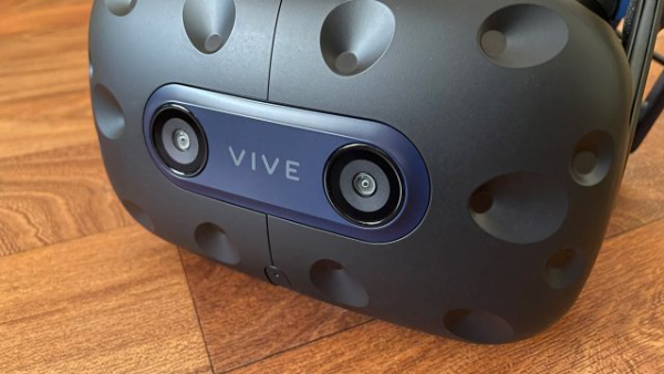 HTC Vive Pro 2上手：「Pro」的价格，不够「Pro」的表现