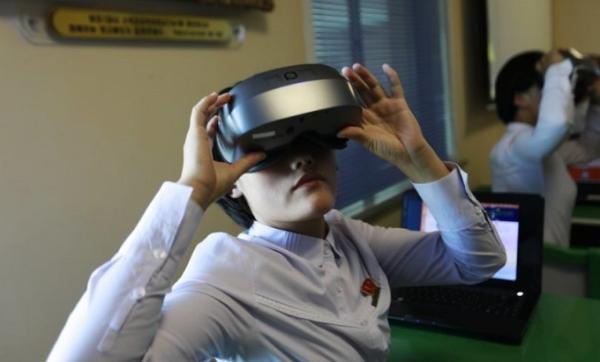 平壤模范小学基于VR/AR技术开展沉浸式教学
