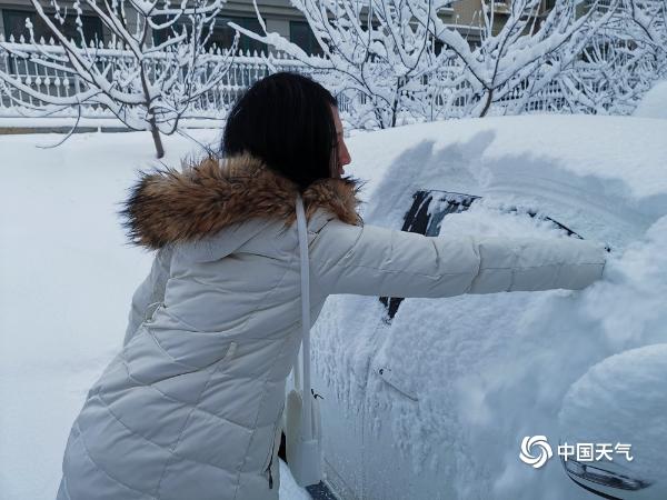 直击山东降雪现场 烟台威海天地一片白茫茫