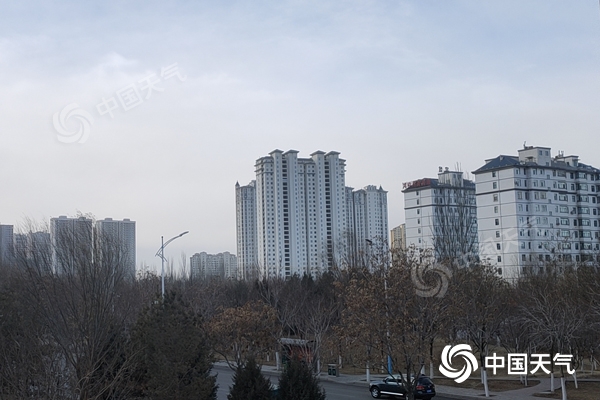内蒙古中西部北风强劲 乌海等地沙尘侵扰