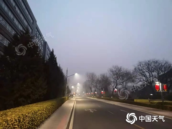 七九首日北京迎降温 假期后半段寒意显