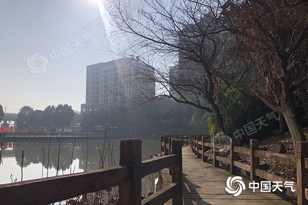 湖南明起降温又降雨 长沙等地气温骤降