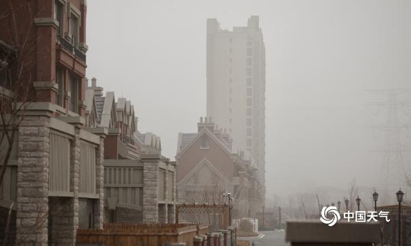北京城区空气质量全面“爆表” 今天白天仍是沙尘主要影响时段
