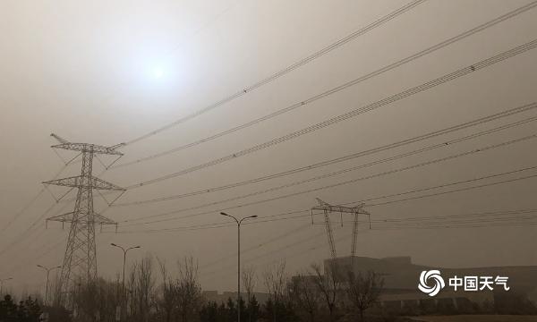 北京城区空气质量全面“爆表” 今天白天仍是沙尘主要影响时段