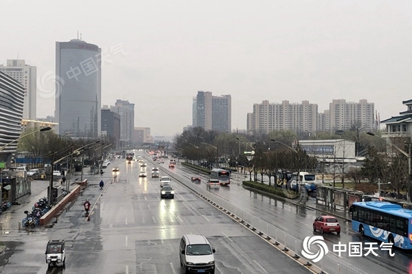 新一轮雨雪启程 江南华南降温达10℃