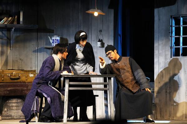 新版抗战话剧《雾重庆》在渝首演
