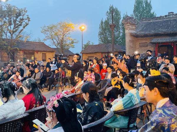 梦回古原，遇见白鹿：陕西白鹿原影视城举办首届华服节
