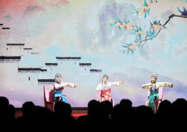 广西积极推动地方戏曲剧种保护