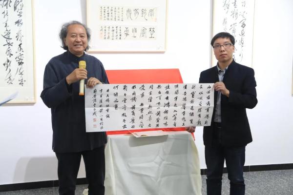 刘正成书法展成为晗美术馆开馆首展