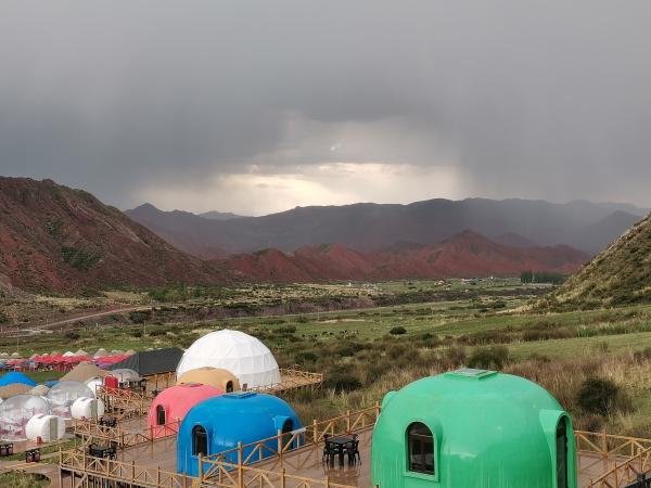 新疆温宿县塔格拉克村，变身乡村振兴靓丽“风景线”