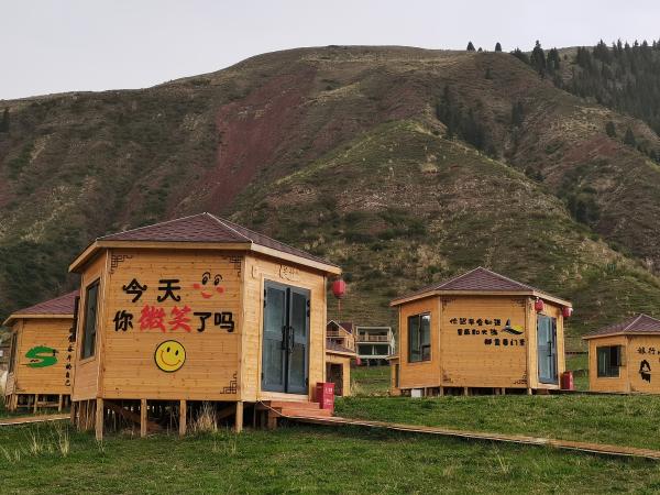 新疆温宿县塔格拉克村，变身乡村振兴靓丽“风景线”