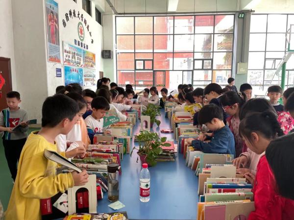 湖南长沙：着力构建城乡一体化全民阅读生态