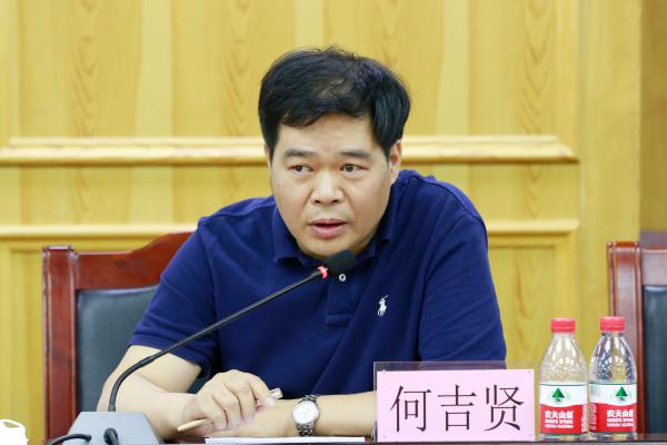 中国艺术研究院举办“百年红色经典与文艺高峰”专题研讨会