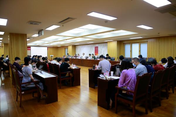 中国艺术研究院举办“百年红色经典与文艺高峰”专题研讨会