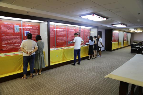 湖南图书馆推出庆祝建党百年馆藏红色文献展