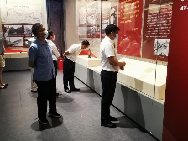 “红旗漫卷——中国共产党在广西革命历程文物图片展”开幕
