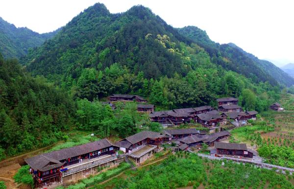湖北恩施彭家寨：为何这里的土家建筑会“出圈”？