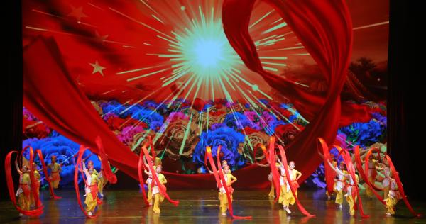 筑梦中国东方 艺享快乐童年