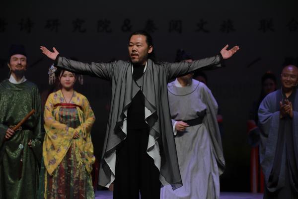 感受白居易的心路历程与文士风骨