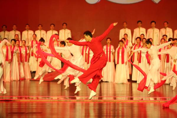 深圳龙岗举办庆祝中国共产党成立100周年文艺演出