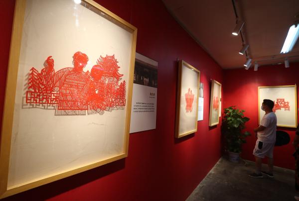 恭王府博物馆红色主题剪纸展献礼建党百年