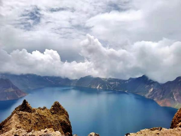 最美风景在路上 | 环驾中国——打卡世界上最深的高山湖泊