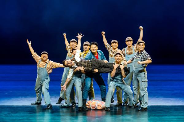 100场！广西首部工业题材音乐剧《致青春》（剧场版）将开启全国巡演