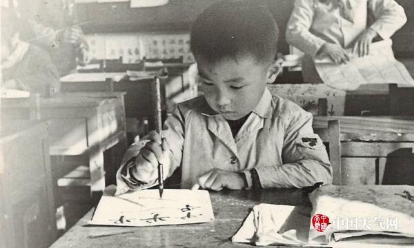 网友六一晒童年 满屏年代感