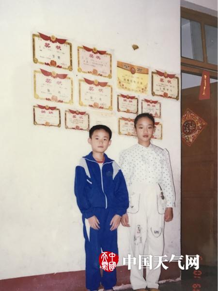 网友六一晒童年 满屏年代感