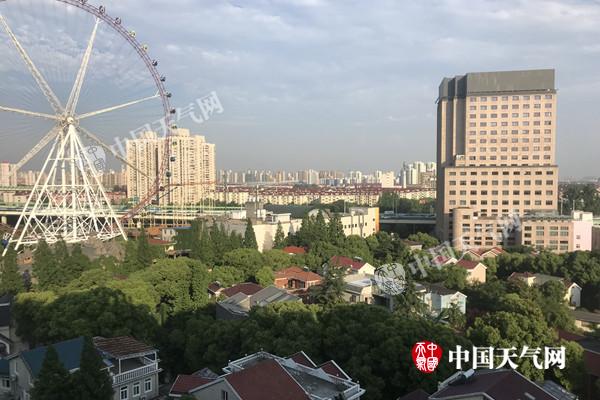 上海迎今夏首个高温日 嘉定浦东等6地最高温破5月纪录