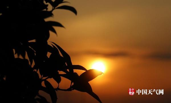 四川广安美丽黄昏 夕阳衬晚霞