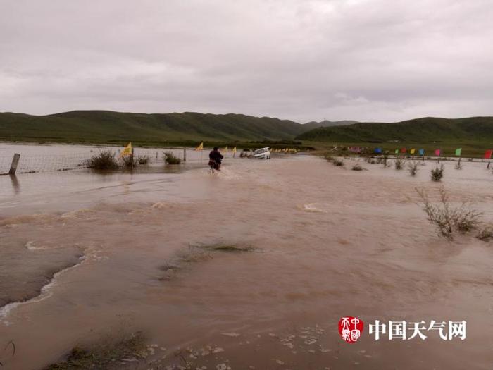 四川红原县遭连续强降水多处被淹