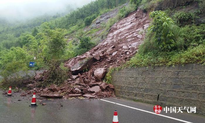 强降水侵袭云南绥江 城市内涝山洪滑坡等灾害齐发