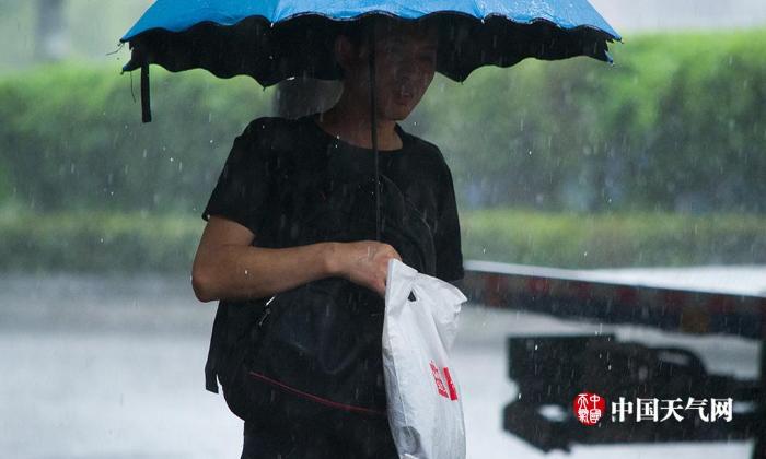 “退烧了！”重庆主城遭遇强对流天气