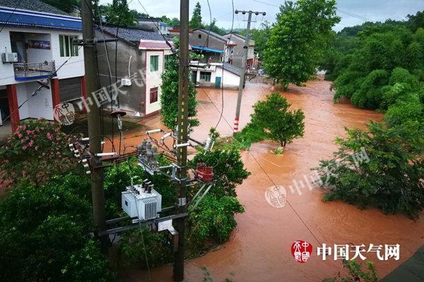 四川盆地连遭2场区域性暴雨 今明天多地仍有暴雨