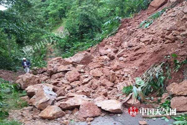 云贵川强降雨频繁 苏浙沪将遭台风雨