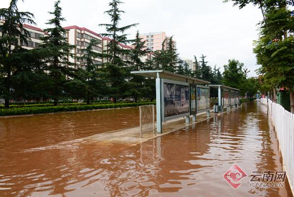 苏浙沪台风雨明日最强盛  四川云南等强降雨不断