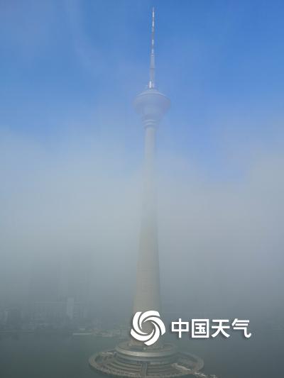 浓雾锁城 天津局地能见度不足百米