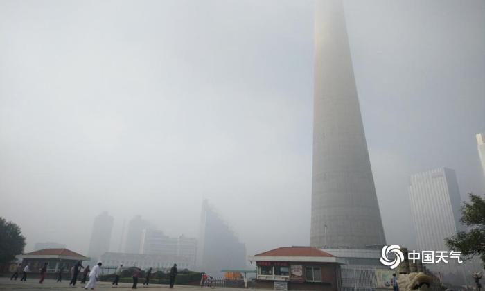 浓雾锁城 天津局地能见度不足百米