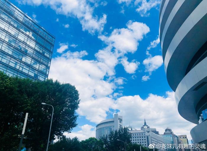 北京蓝天白云霸屏 清新如画