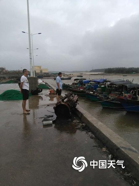 “百里嘉”影响广东 湛江吴川市一房屋倒塌