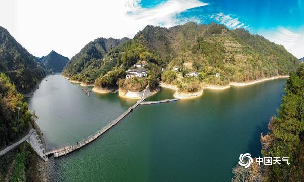 安徽黄山丰乐湖——人入画图里 仙升明镜中