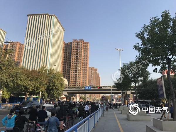 周末华北黄淮陷“霾”伏 江南华南雨水蔓延