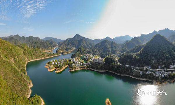 安徽黄山丰乐湖——人入画图里 仙升明镜中
