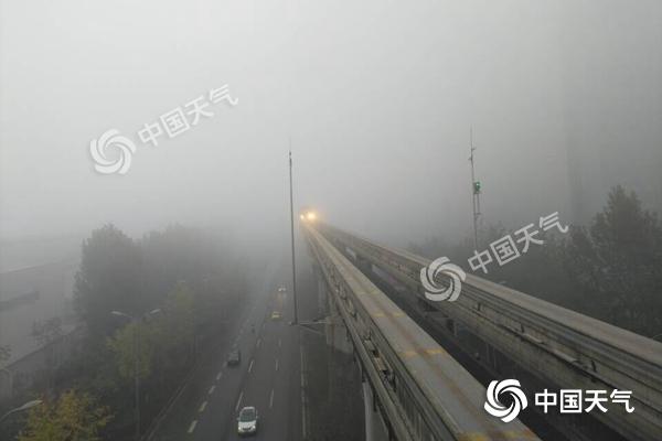 重庆大部今晨现大雾145个航班受影响 今明天阴天为主