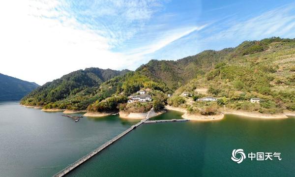 安徽黄山丰乐湖——人入画图里 仙升明镜中