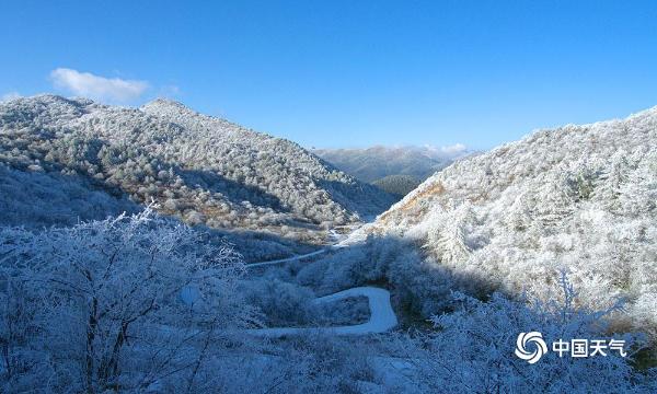 重庆巫溪大官山雪后初晴 景色如画