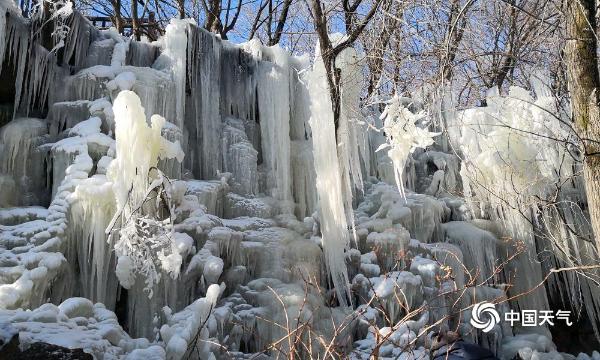 吊水楼冰瀑布 大自然的神奇造物